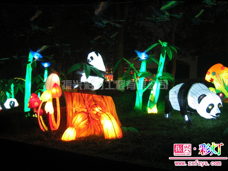 第一届武汉·成都熊猫灯会