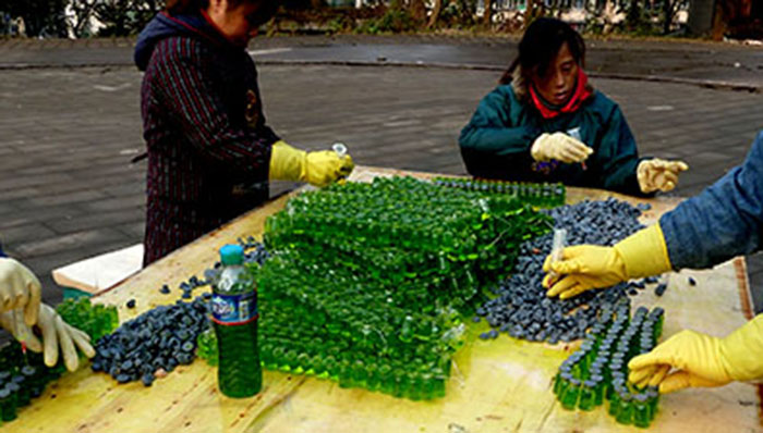 用小药瓶制作的特殊材质彩灯